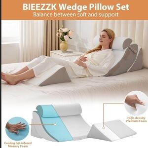 Gray and Blue Wedge Pillow Set